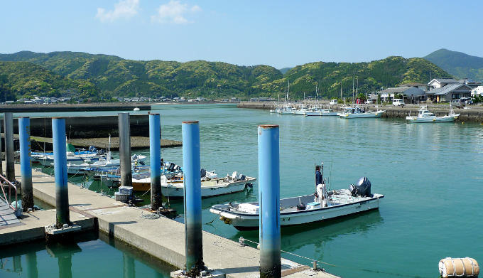 福江島 富江の漁港